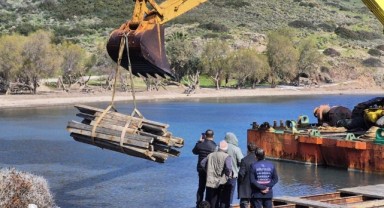 Bodrum'da Kaçak iskelelerin yıkımına başlandı