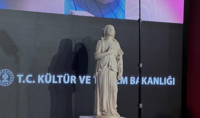 Çalınan Melek Heykeli Patrikhaneye teslim edildi