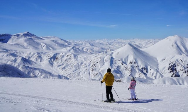 Kayak merkezlerinde sezon 15 Nisan'a uzatıldı