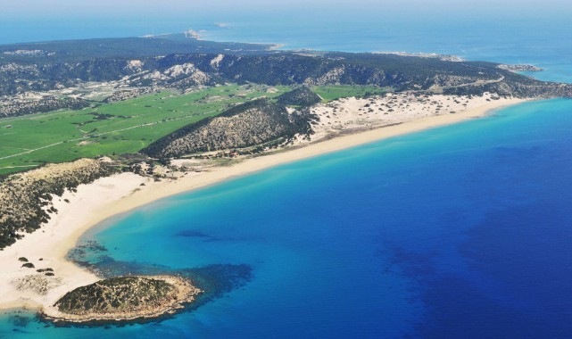 KKTC’nin eşsiz plajları tatilcileri bekliyor