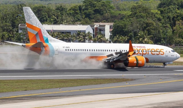 Sert iniş yapan yolcu uçağının iniş takımı koptu