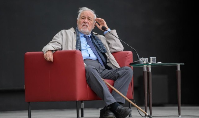 Tarihçi yazar İlber Ortaylı vefat etti