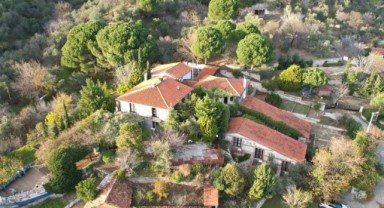 Tuncel Kurtiz'in oteli satışa çıkarıldı