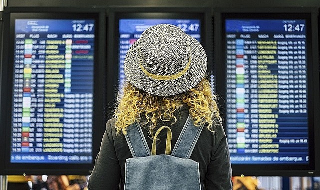 Üç havayolu yolcu kaybına karşı fiyat düşürdü