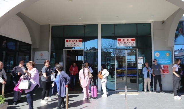 Yunanistan Türk turistlere kapıda vizeyi uzattı