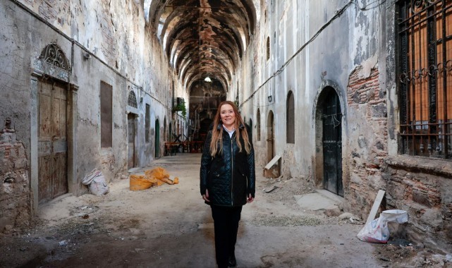 İzmir’in kalbi Konak’ta turizm canlanıyor