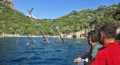 Marmaris'te gezi teknesi battı; 110 yolcu kurtarıldı!