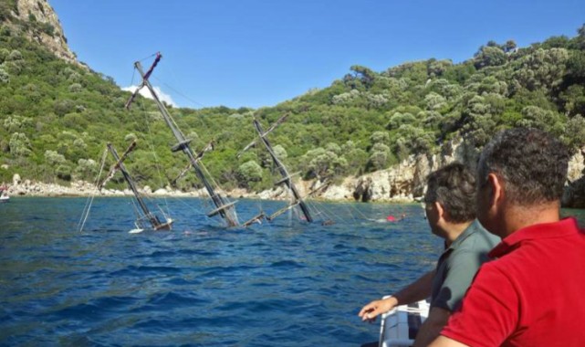 Marmaris'te gezi teknesi battı; 110 yolcu kurtarıldı!