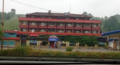 Otelde silahlı çatışma: 2 ölü, 1 yaralı 
