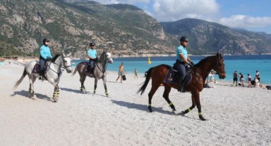 Atlı Jandarma Timleri, Ölüdeniz'de görev başında
