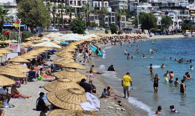 Bodrum'da sahiller doldu taştı
