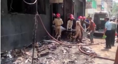 Hindistan’da otel yangını: 21 ölü