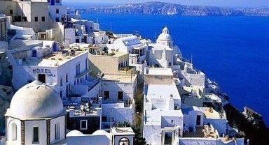 Komşuda turizm rekoru: Gelir ve turist sayısı arttı