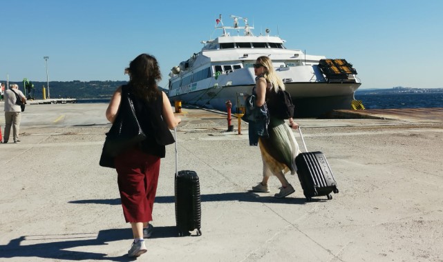 Çanakkale'den Limni Adası'na seferler başladı