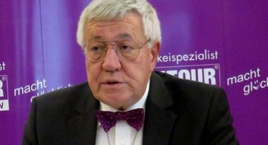 Kadir Uğur, Her şey dahilde işin cılkını çıkardık